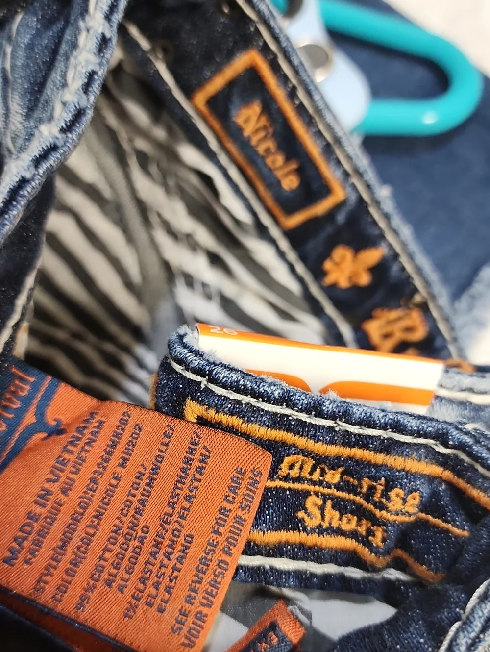 Rock Revival Embellished Denim Shorts womens 26 nwt number 2080